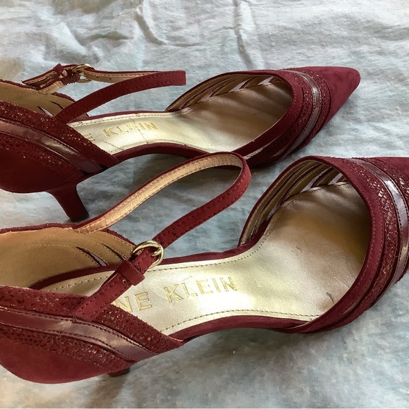 Anne Klein Red Strappy Heels NWOB - Picture 2 of 10